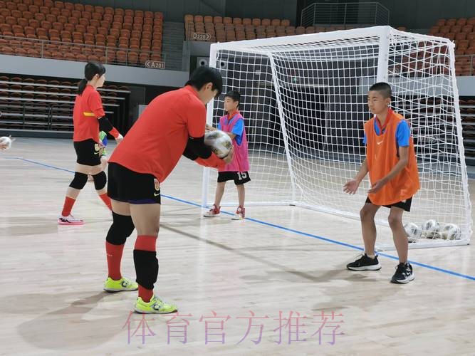 中国U-20国家男子室内五人制足球队走进宜昌市李家湖小学